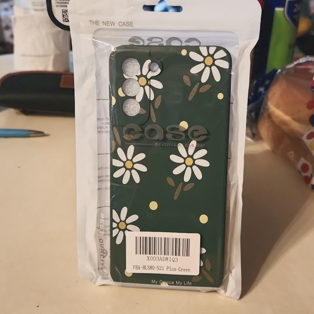 NIB Galaxy S21 plus green daisy case